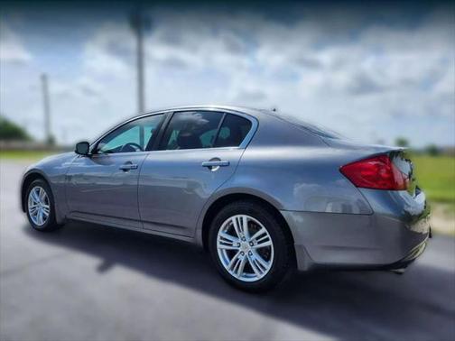 2011 INFINITI G37x Base