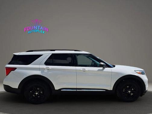 White 2021 Ford Explorer XLT Sport Utility 4D