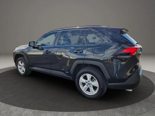 2020 Toyota RAV4 Hybrid XLE