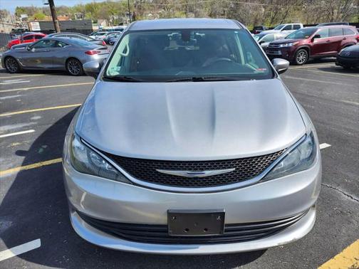 2017 Chrysler Pacifica Touring