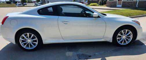 2012 INFINITI G37x Base