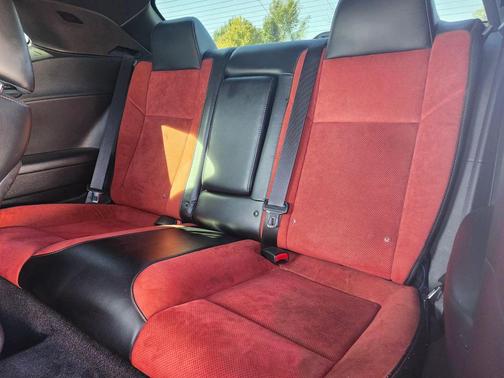 2015 Dodge Challenger R/T Plus