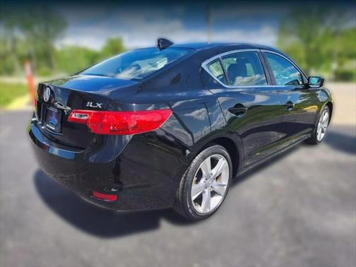 2013 Acura ILX 2.0L Technology