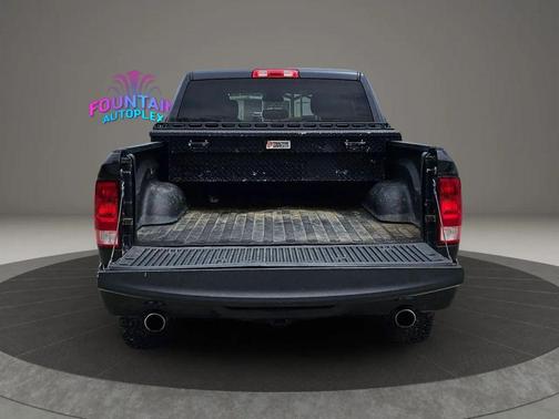 Brilliant Black Crystal Pearlcoat 2018 RAM 1500 Express