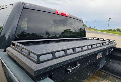 Brilliant Black Crystal Pearlcoat 2018 RAM 1500 Express