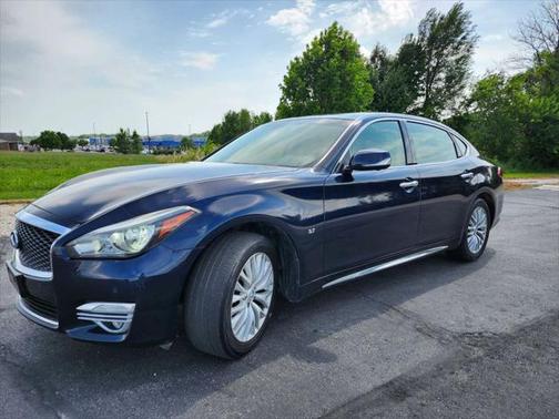 2015 INFINITI Q70L 3.7