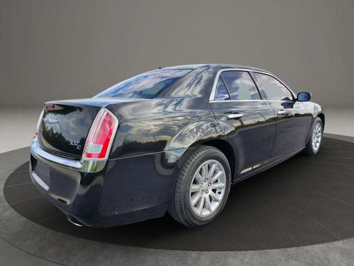 2014 Chrysler 300C Base