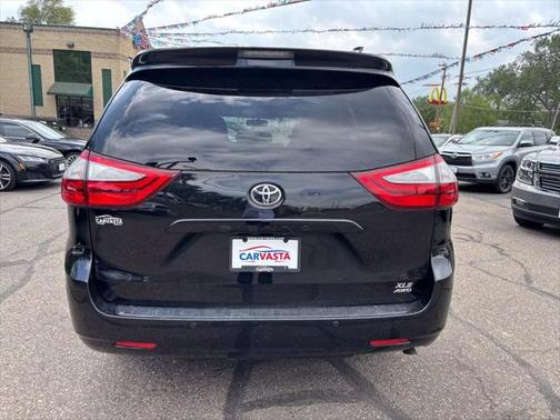 2017 Toyota Sienna XLE Premium