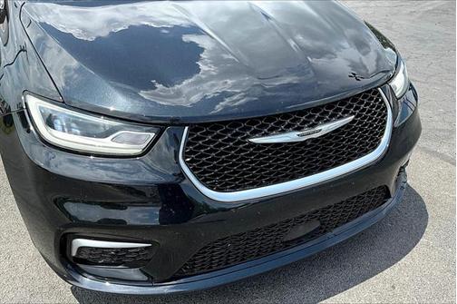 2022 Chrysler Pacifica L