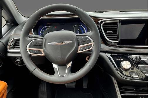 2022 Chrysler Pacifica L