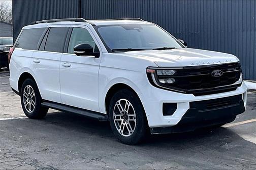 Oxford White 2025 Ford Expedition Active SUV