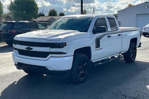 2017 Chevrolet Silverado 1500 Custom