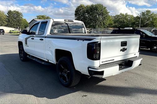 2017 Chevrolet Silverado 1500 Custom