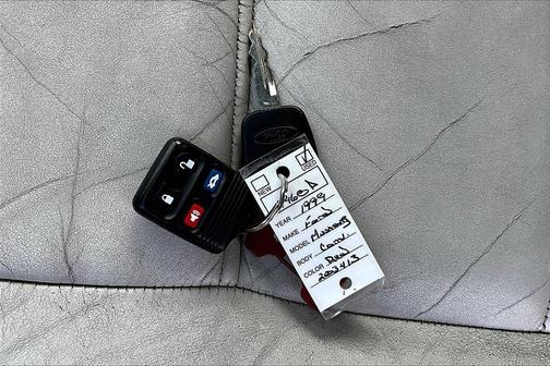 1999 Ford Mustang Base
