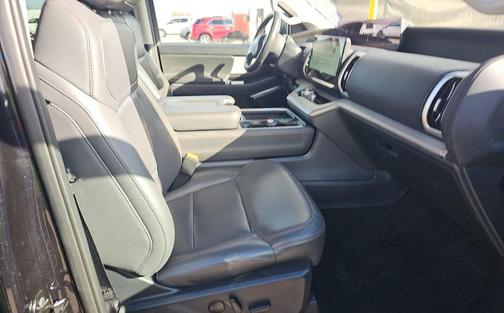 Black Metallic 2025 Ford Expedition Active