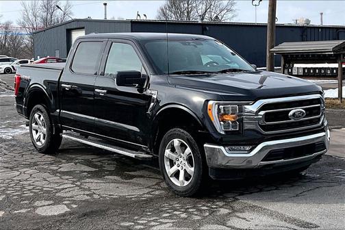 Agate Black Metallic 2022 Ford F-150 XLT Truck