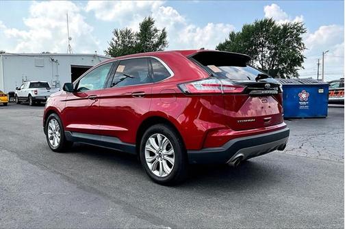 2022 Ford Edge Titanium