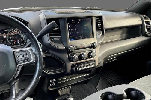 2022 RAM 3500 Tradesman Crew Cab 4x4 6'4' Box