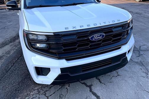 2025 Ford Expedition Max Active 4x4