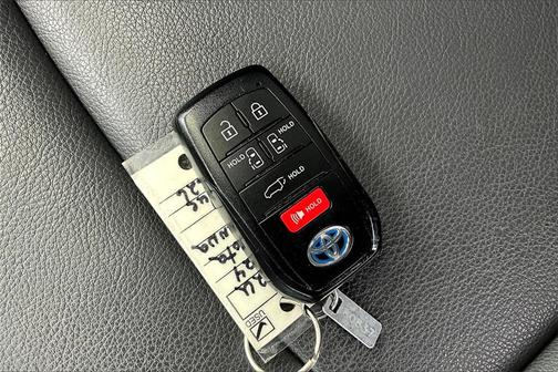 2024 Toyota Sienna XSE 7 Passenger