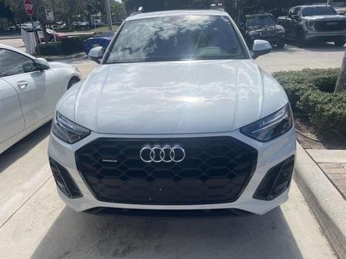 2025 Audi Q5 45 S line quattro Premium