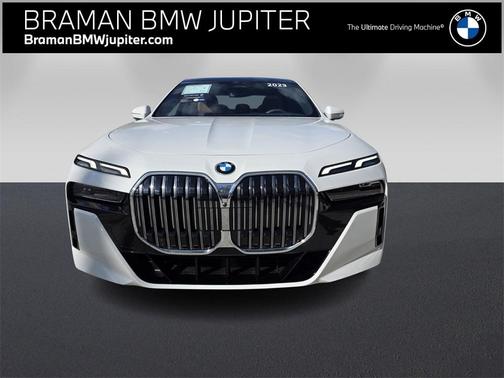 2023 BMW 740 i
