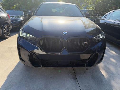 Tanzanite Blue II Metallic 2025 BMW X6 M60i