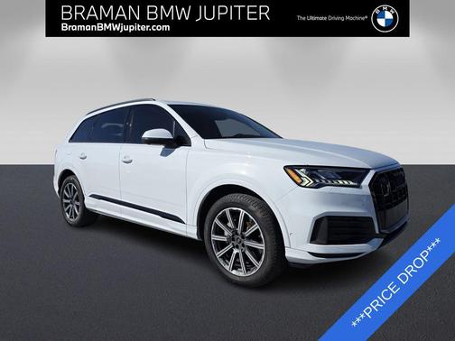 Glacier White Metallic 2023 Audi Q7 45 Premium Plus