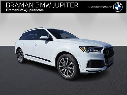 2023 Audi Q7 45 Premium Plus