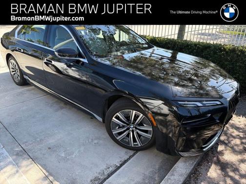 Black Sapphire Metallic 2023 BMW i7 xDrive60