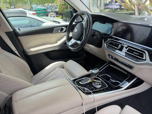 Tanzanite Blue II Metallic 2022 BMW X7 M50i