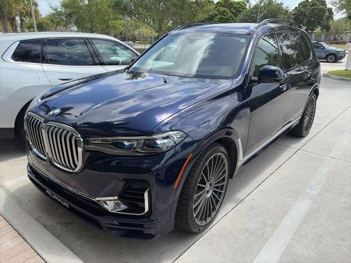 Tanzanite Blue II Metallic 2022 BMW X7 M50i