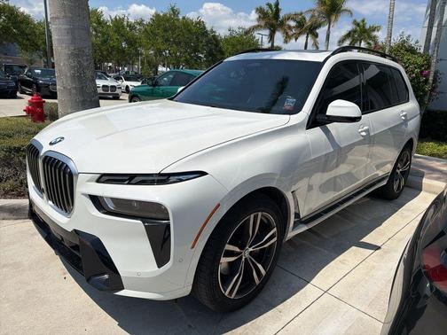 Alpine White 2023 BMW X7 xDrive40i