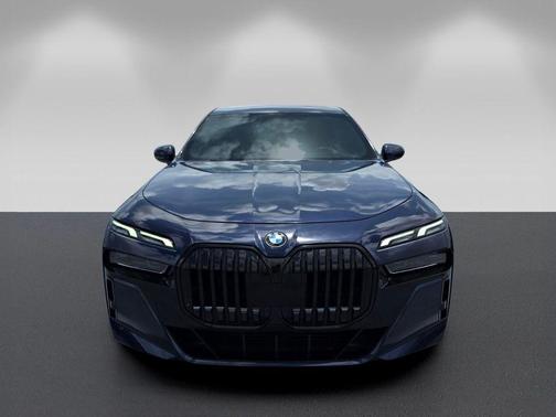 Tanzanite Blue II Metallic 2023 BMW 760 760i xDrive