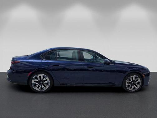 Tanzanite Blue II Metallic 2023 BMW 760 760i xDrive