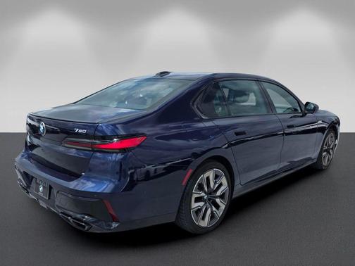 Tanzanite Blue II Metallic 2023 BMW 760 760i xDrive