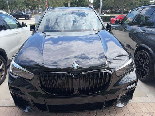 Black Sapphire Metallic 2023 BMW X5 sDrive40i
