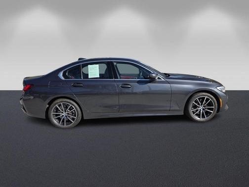 2022 BMW 330 i