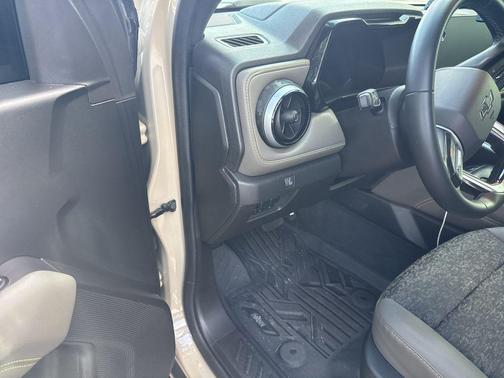 Sand Dune Metallic 2024 Chevrolet Colorado ZR2