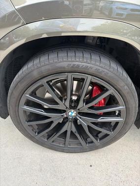 Manhattan Green Metallic 2024 BMW X6 xDrive40i