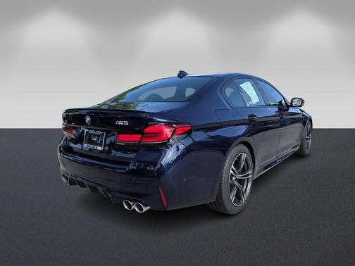 Tanzanite Blue II Metallic 2023 BMW M5 Base