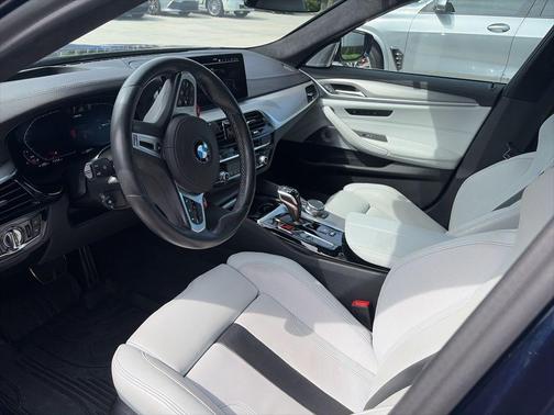 Tanzanite Blue II Metallic 2023 BMW M5 Base