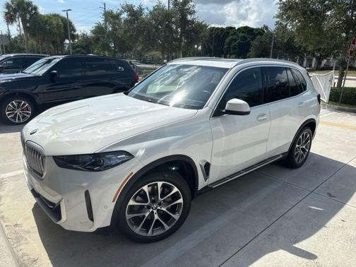 Alpine White 2024 BMW X5 sDrive40i