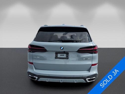 Gray Metallic 2026 BMW X5 sDrive40i