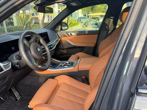 Gray Metallic 2026 BMW X5 sDrive40i