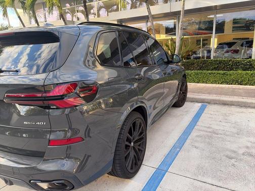 Gray Metallic 2026 BMW X5 sDrive40i