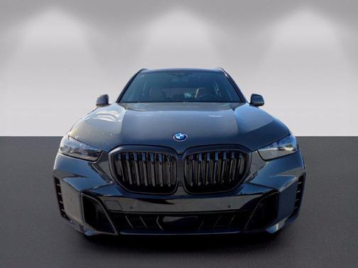 Gray Metallic 2026 BMW X5 sDrive40i