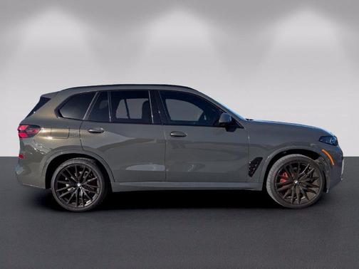 Gray Metallic 2026 BMW X5 sDrive40i