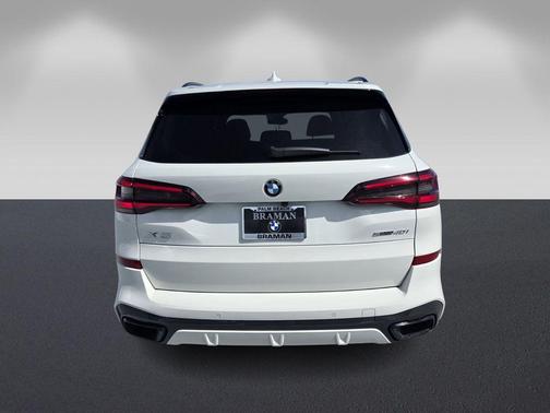 Alpine White 2021 BMW X5 sDrive40i