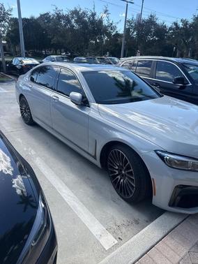 2021 BMW 750 i xDrive